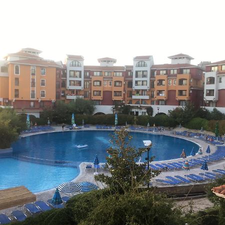 Marina Cape Superior Apartment Ахелой Екстериор снимка